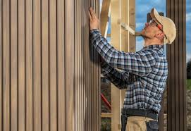 Best Siding Removal and Disposal  in Holton, KS